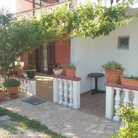 Mauro Apartment Razanac
